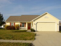 Building Photo - 622 Favorite Dr