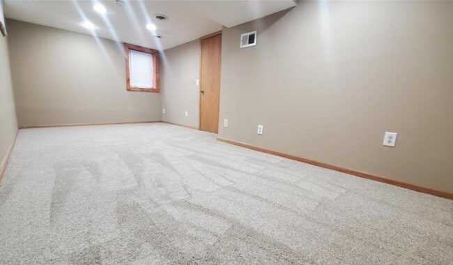 Building Photo - 3119 67th Ave N