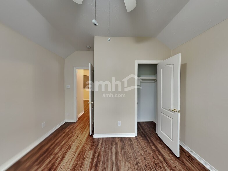Building Photo - 38011 W Sulphur Creek Dr