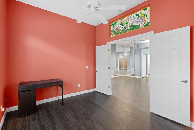 Building Photo - 582 Montevina Dr