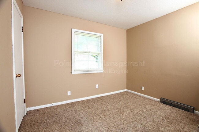 Building Photo - 1615 W Crawford St