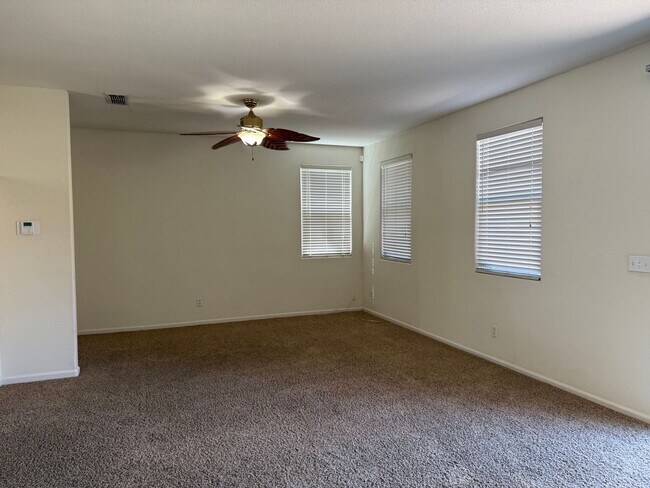 Building Photo - North Natomas 2 Story 3 Bedroom w/ Loft. 2 Car Attached Garage