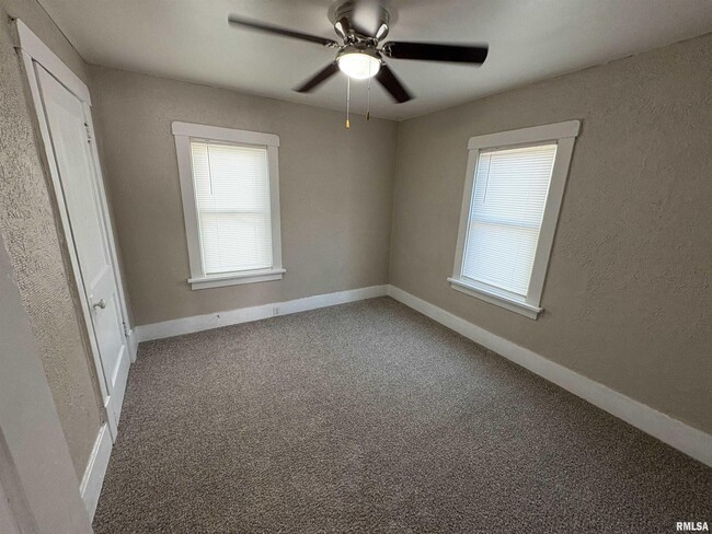 Building Photo - 705 E Marietta Ave