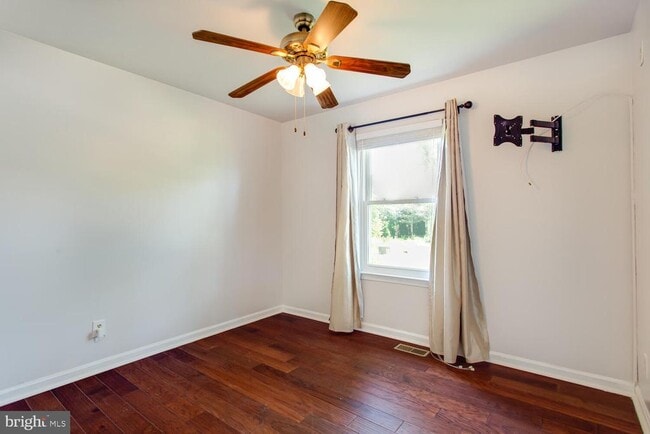 Building Photo - 45684 Schooner Ct