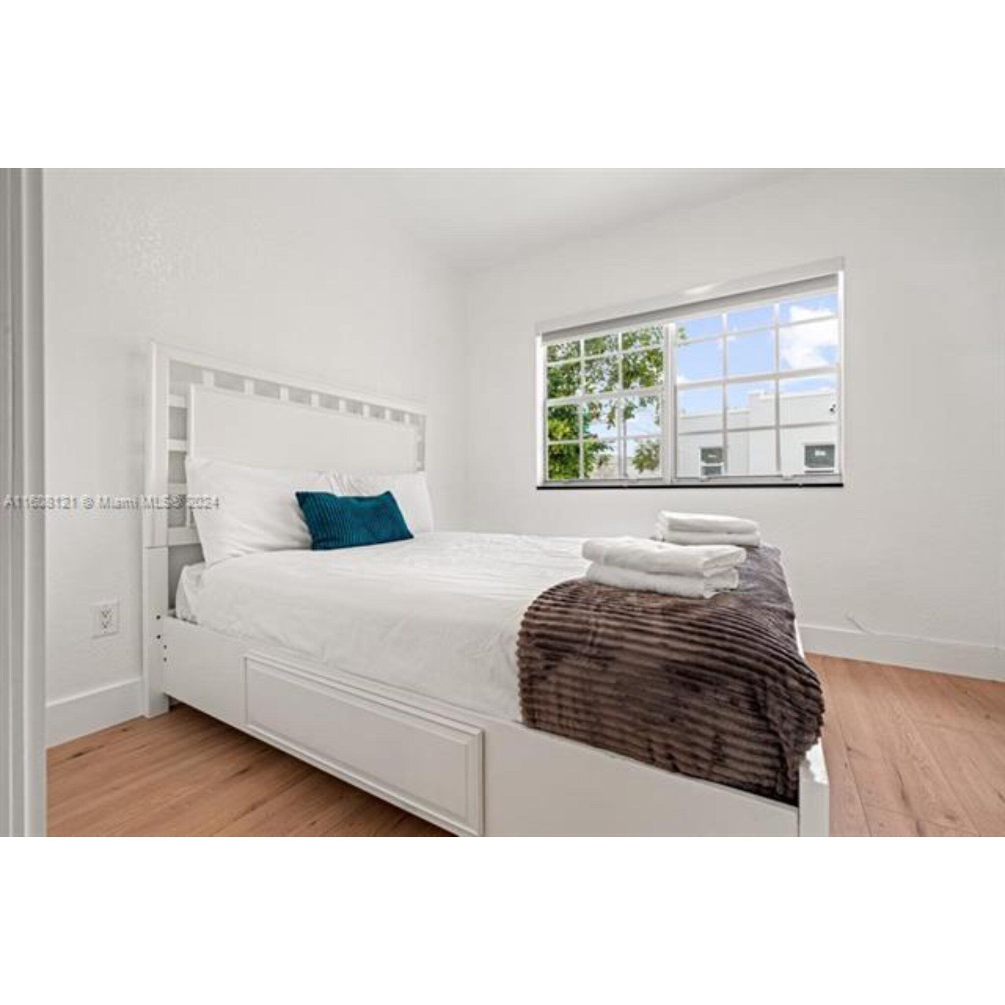 Building Photo - 3902 NW 3rd Ave