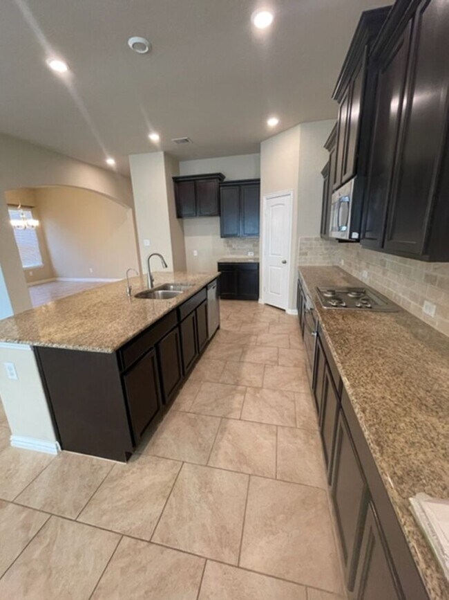 Building Photo - Beautiful 4-Bed Single-Story Home in Desirable Potranco