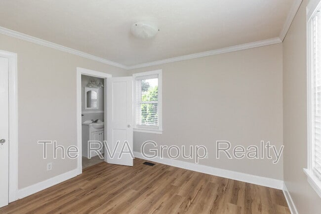 Building Photo - 2415 Dumbarton Rd