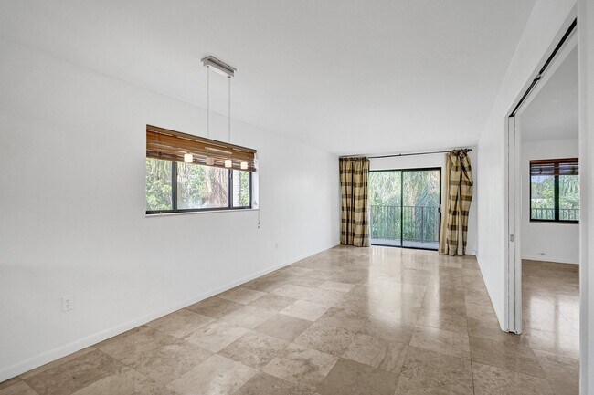 Building Photo - 2514 Taylor St