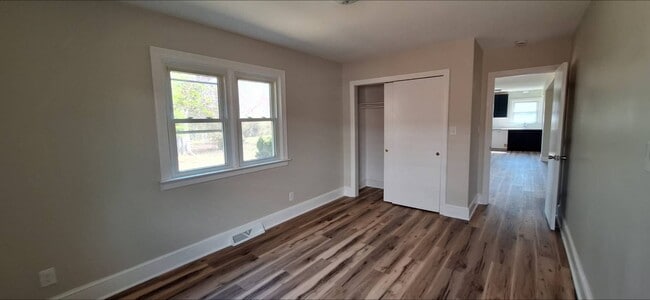 Building Photo - 20405 Williams St