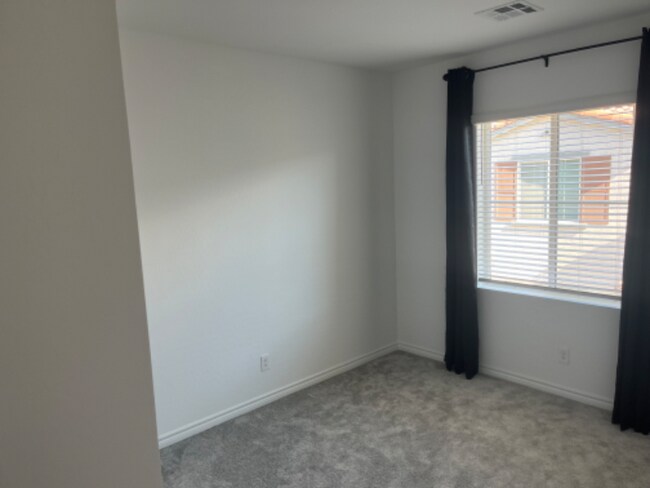 Building Photo - 7370 N Decatur Blvd