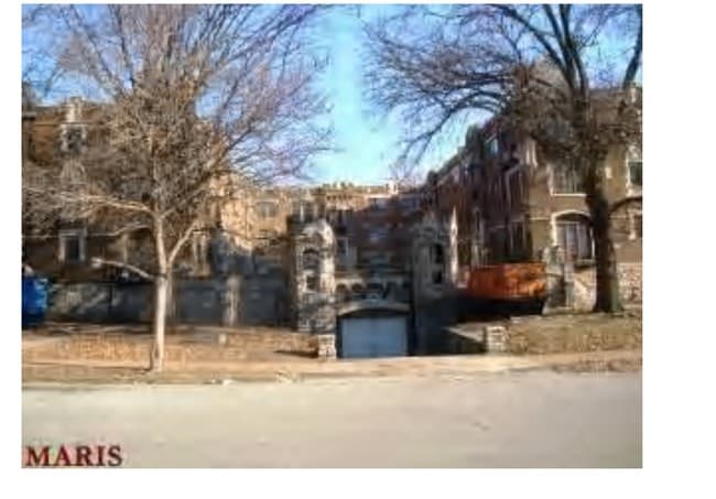 Building Photo - 5315-5325 Cabanne Ave