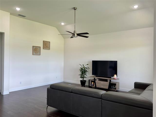 Building Photo - 17220 Eastbrook Dr