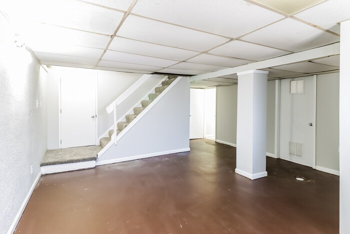 Building Photo - 1206 Toluca Ct