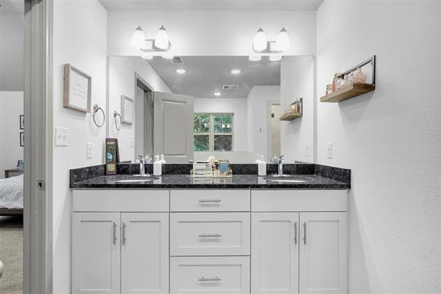 Building Photo - 8705 Tudor Pl