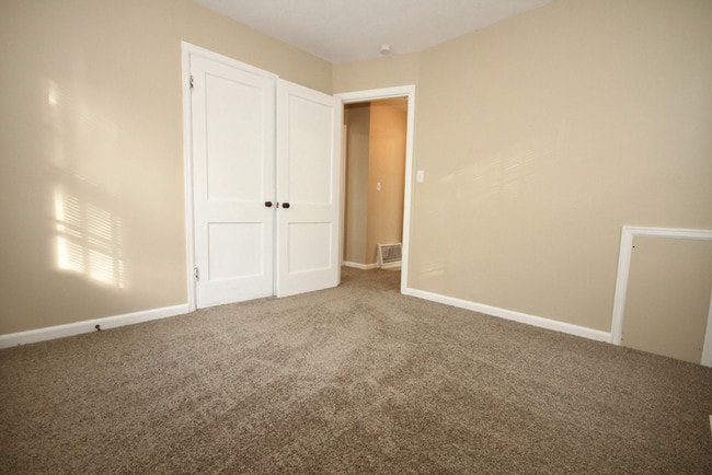 Building Photo - 109 Sunset Dr