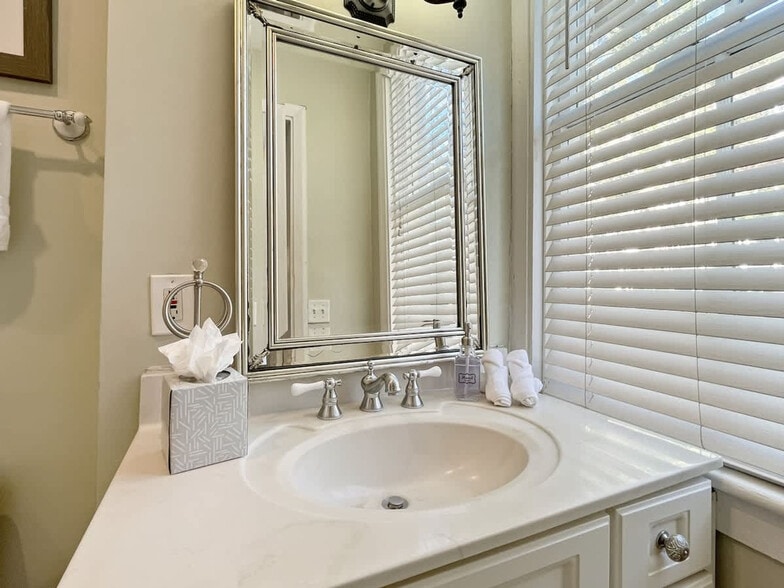 Building Photo - 209 W Bolton St