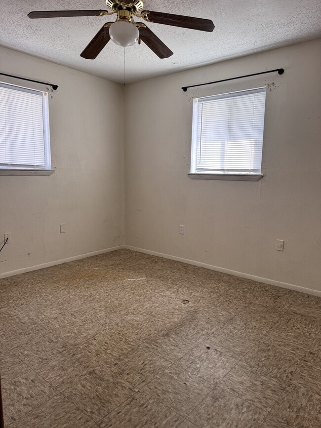 Building Photo - 1702 62nd Ave