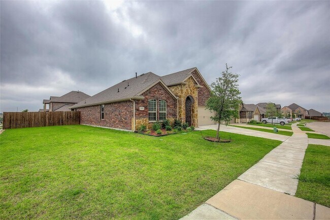 Building Photo - 203 Gatecrest Dr