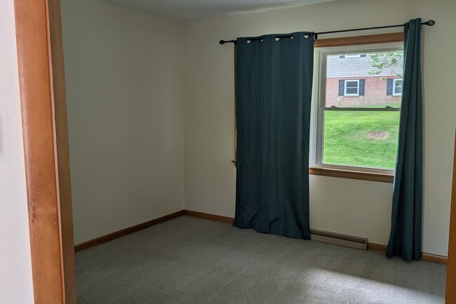 Building Photo - BEL AIR - GREEN VALLEY MANOR