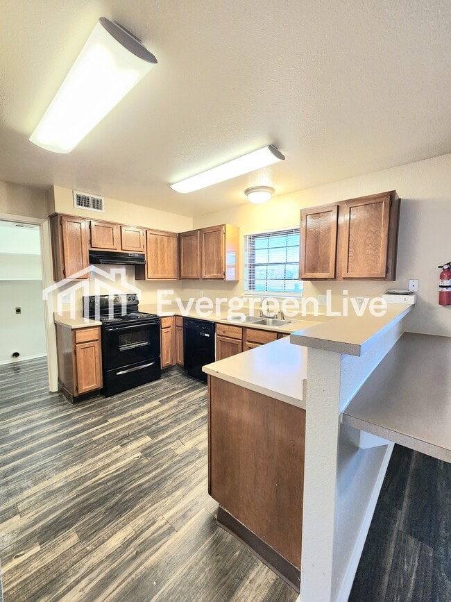 Building Photo - 112 Fireball Dr