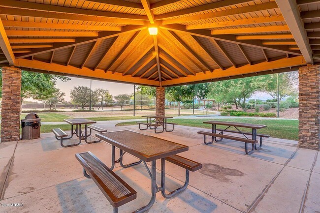 Building Photo - 31044 W Weldon Ave