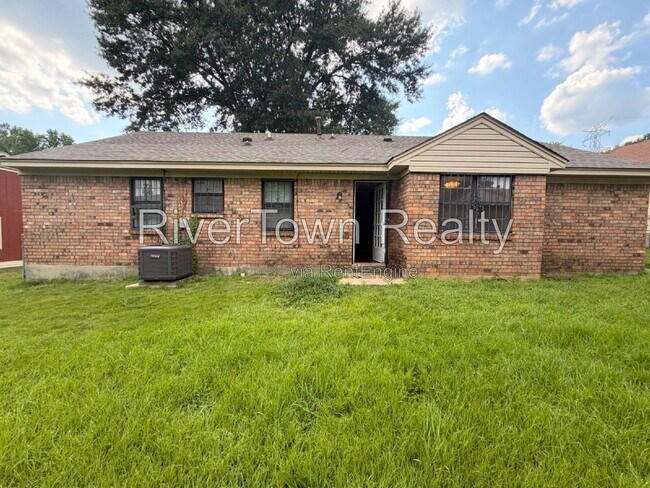 Building Photo - 4280 Mikewood Dr
