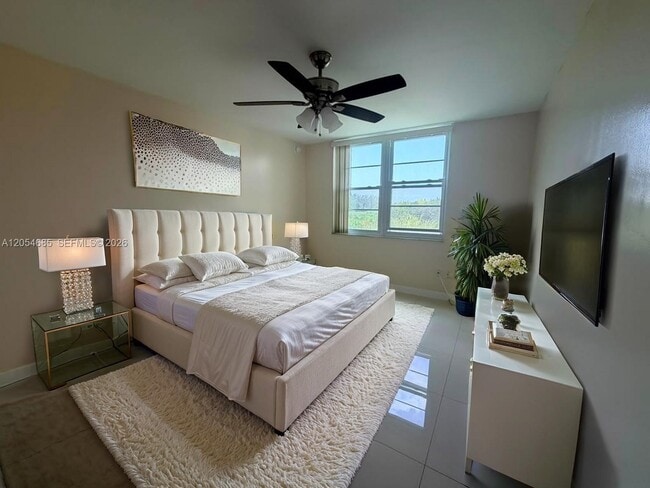 Building Photo - 9440 Poinciana Pl