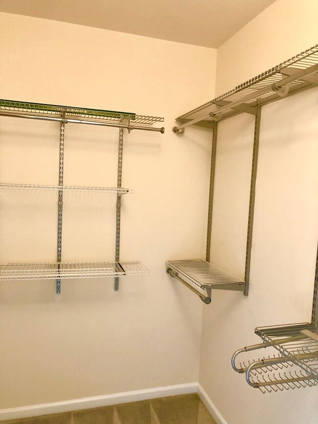 Building Photo - Gorgeous 3BR/2.5BA Townhome in Hyattsville