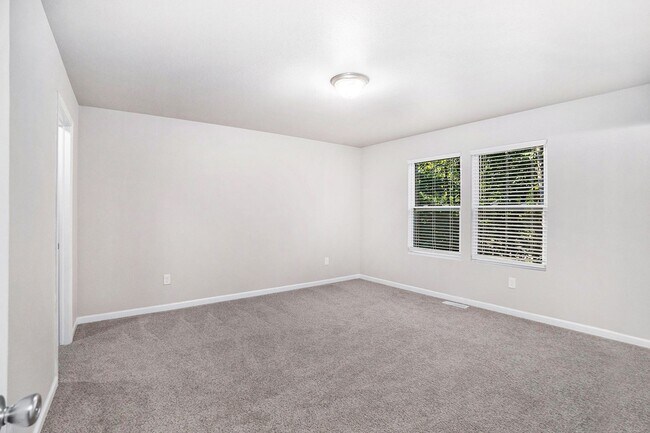 Building Photo - Outstanding 4 Bedroom Home with Great Schools!