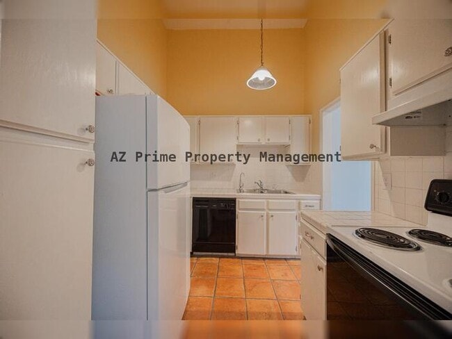 Building Photo - 5354 N 3rd Ave