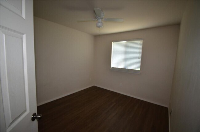 Building Photo - 11812 Timber Heights Dr