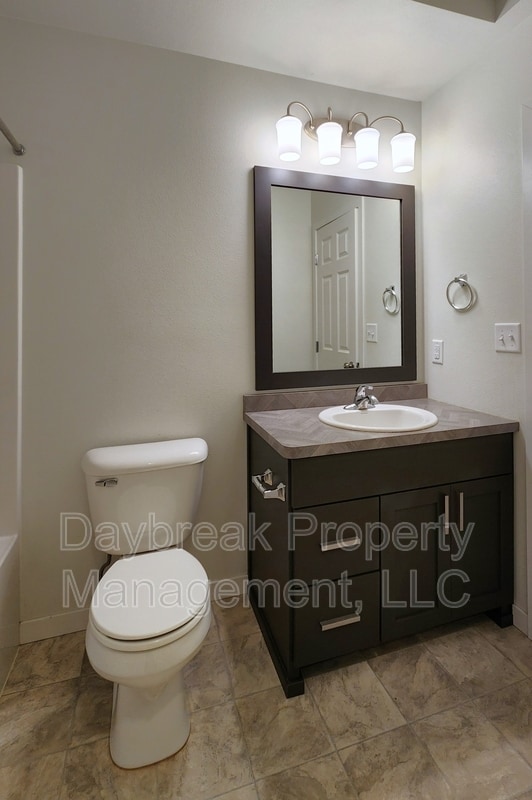 Building Photo - 2584 66th Ave S