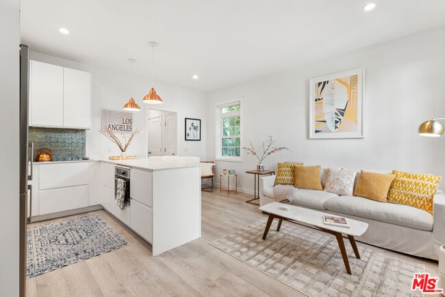 Building Photo - 436 N La Jolla Ave