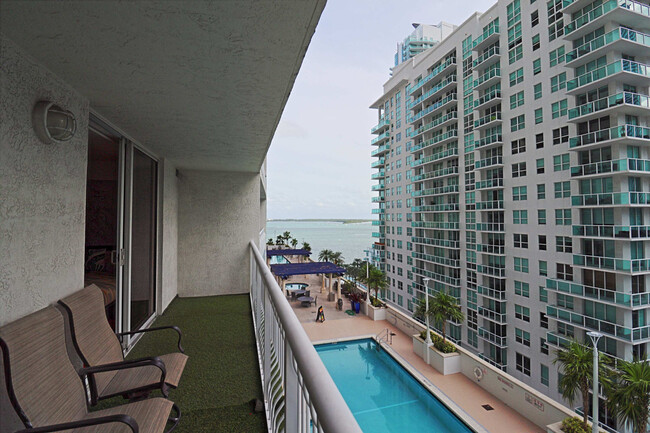 Building Photo - 1200 Brickell Bay Dr