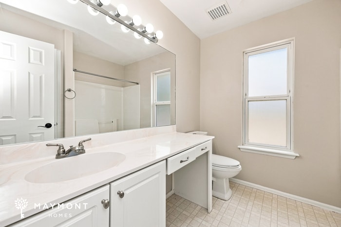 Building Photo - 421 W Littler Dr