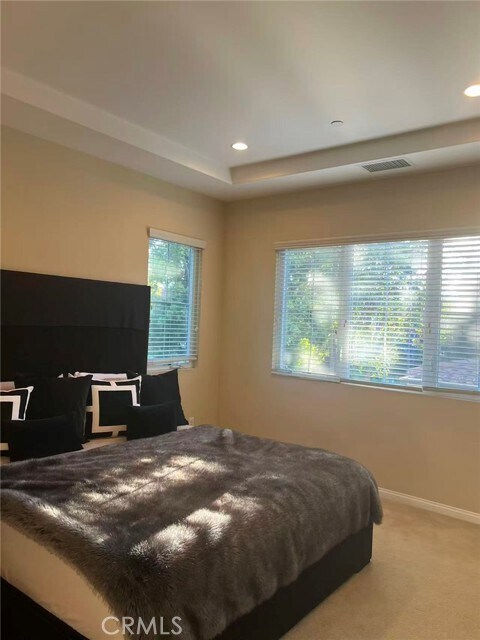 Building Photo - 72 Twin Flower