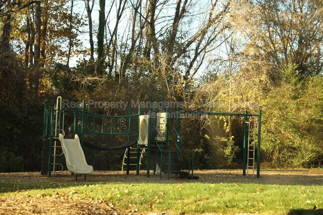 Building Photo - 116 Kendlewick Dr