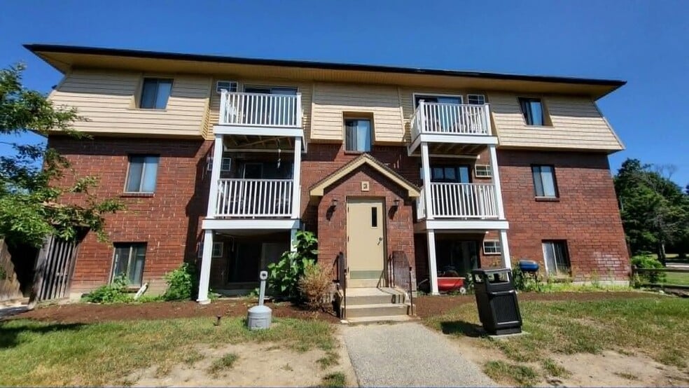 Building Photo - 213 Lita Ln