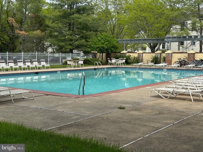 Building Photo - 106 Lassen Ct