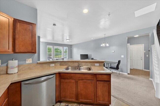 Building Photo - 23668 Northstone Village Dr