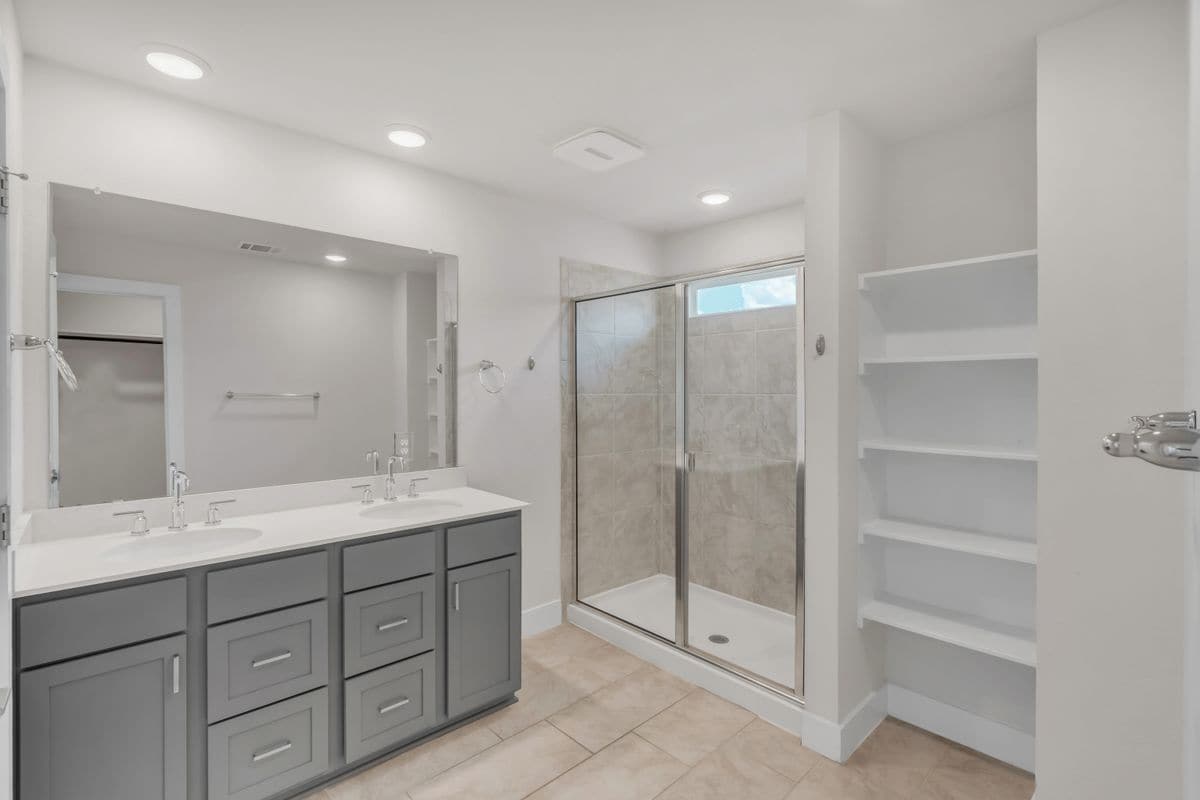 Building Photo - 15607 Ellinger Dr