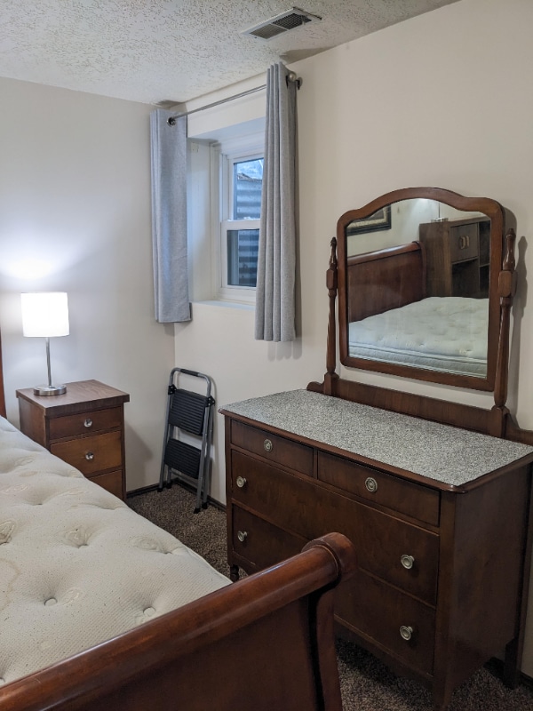 Building Photo - 4539 S 1800 W