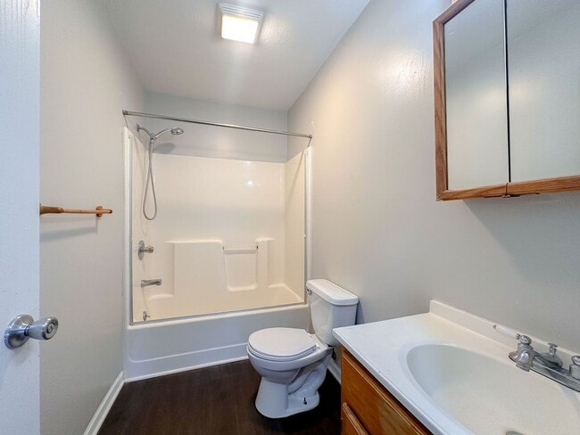 Building Photo - 1340 S Elizabeth St