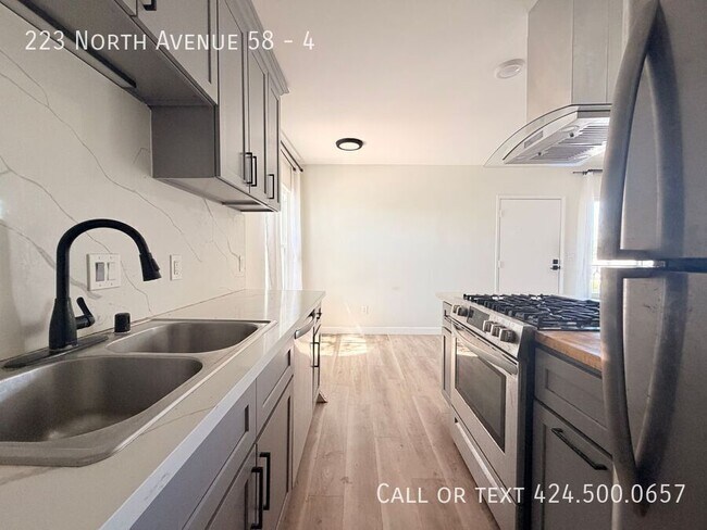 Building Photo - 223 N Ave 58