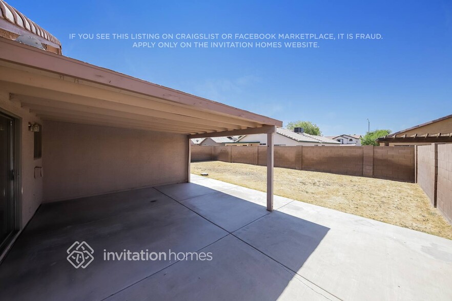 Building Photo - 8559 W Carol Ave