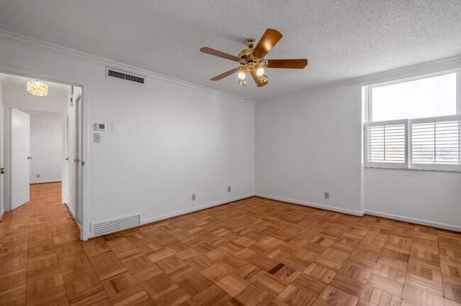 Building Photo - 101 S Hanover Ave