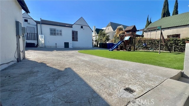 Building Photo - 5106 Crenshaw Blvd