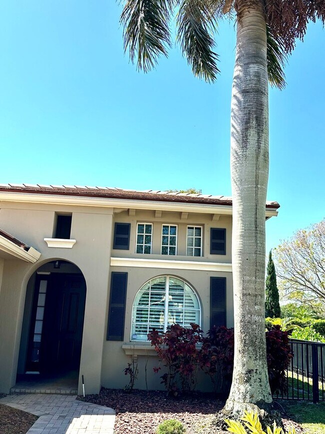 Building Photo - GORGEOUS 3 BEDROOM 2 BATH HOME IN PARKLAND
