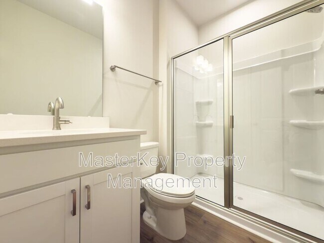 Building Photo - 804 Hillfarm Dr