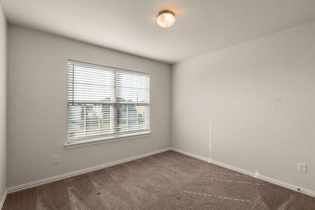 Building Photo - 4803 S Richwood Dr